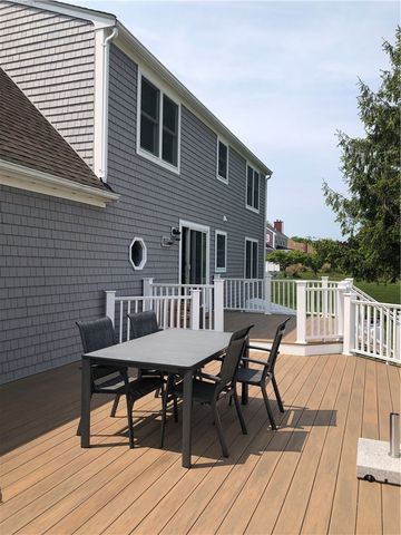 135 Spring Hill Road, Portsmouth, RI 02871