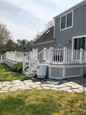 135 Spring Hill Road, Portsmouth, RI 02871