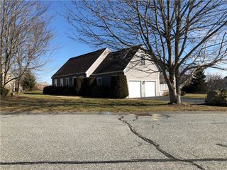 135 Spring Hill Road, Portsmouth, RI 02871