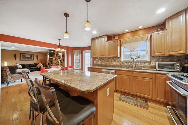 144 Valley Fields Dr, Plum Boro, PA 15239