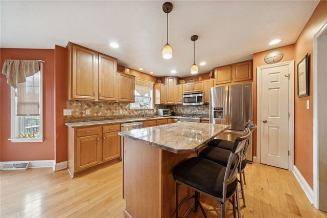 144 Valley Fields Dr, Plum Boro, PA 15239