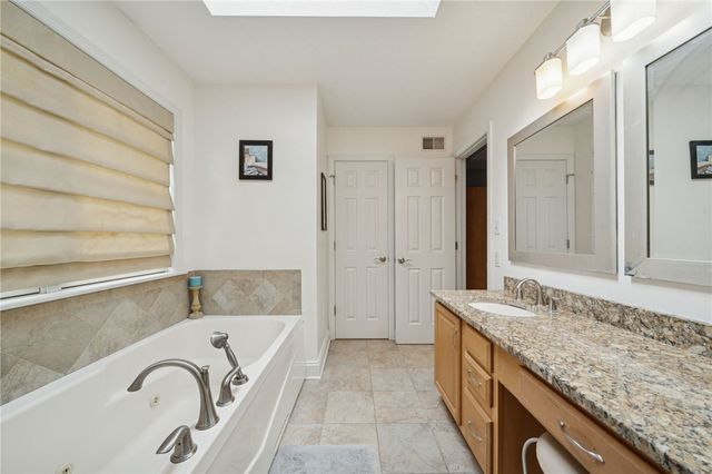 144 Valley Fields Dr, Plum Boro, PA 15239