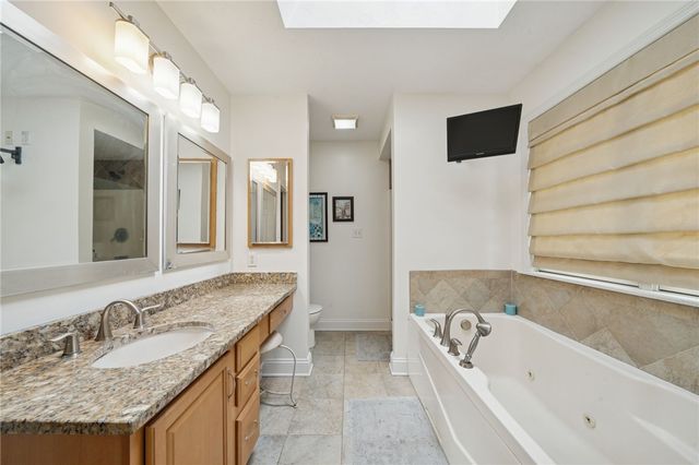 144 Valley Fields Dr, Plum Boro, PA 15239