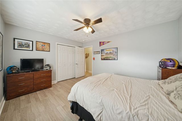 144 Valley Fields Dr, Plum Boro, PA 15239