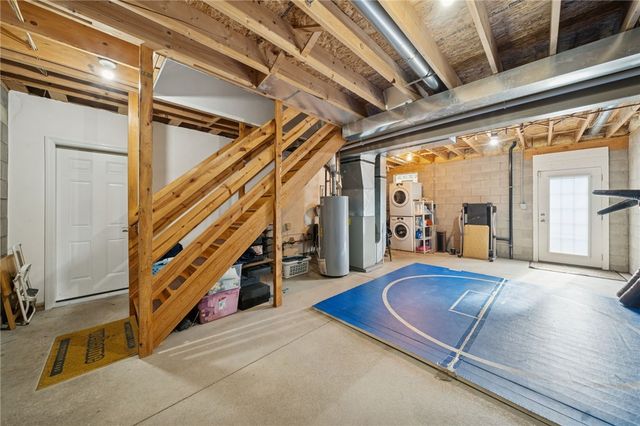 144 Valley Fields Dr, Plum Boro, PA 15239