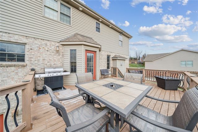 144 Valley Fields Dr, Plum Boro, PA 15239