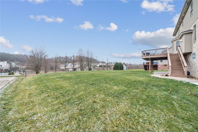 144 Valley Fields Dr, Plum Boro, PA 15239