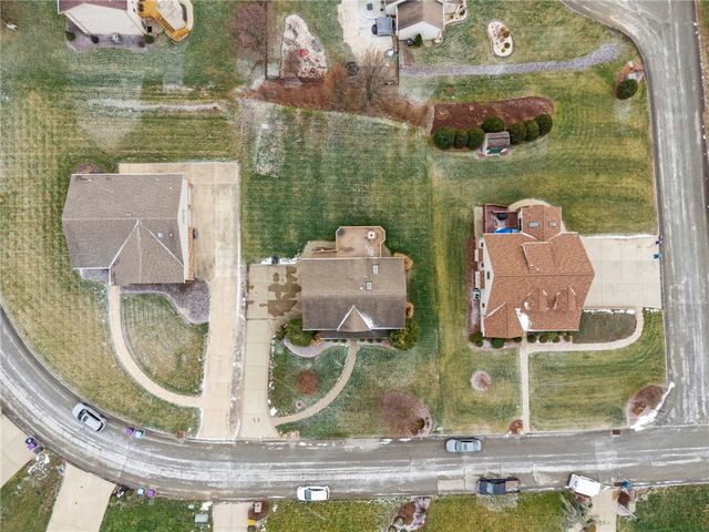 144 Valley Fields Dr, Plum Boro, PA 15239