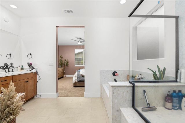 2115 Enchantment Dr., Manteca, CA 95337