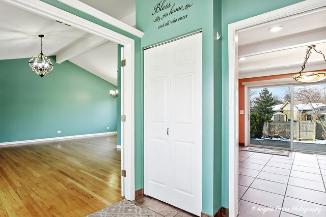 818 RUMPLE Lane, Addison, IL 60101