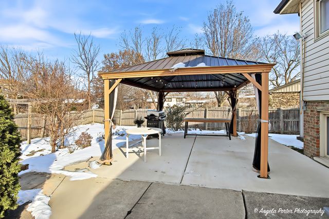 818 RUMPLE Lane, Addison, IL 60101