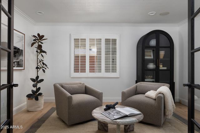 3710 N 48TH Place, Phoenix, AZ 85018