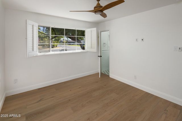 3710 N 48TH Place, Phoenix, AZ 85018