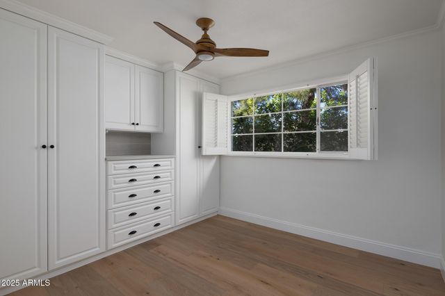 3710 N 48TH Place, Phoenix, AZ 85018