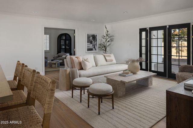 3710 N 48TH Place, Phoenix, AZ 85018