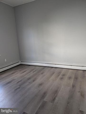 1051 MAPLE AVE, Bensalem, PA 19020