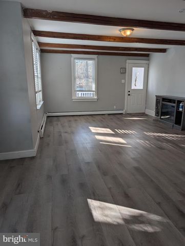 1051 MAPLE AVE, Bensalem, PA 19020