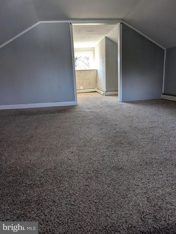 1051 MAPLE AVE, Bensalem, PA 19020