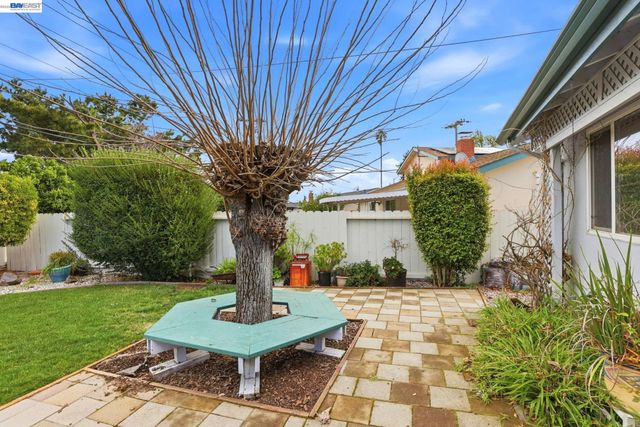 8589 Davona Dr, Dublin, CA 94568