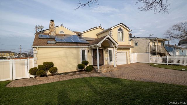 3 Marjorie Lane, East Rockaway, NY 11518