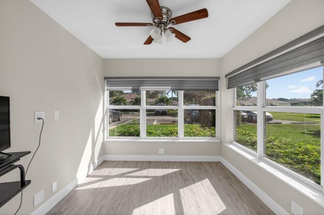 5392 Lakefront Boulevard A, Delray Beach, FL 33484