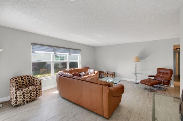 5392 Lakefront Boulevard A, Delray Beach, FL 33484