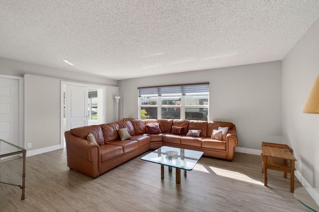 5392 Lakefront Boulevard A, Delray Beach, FL 33484