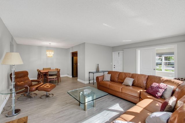 5392 Lakefront Boulevard A, Delray Beach, FL 33484