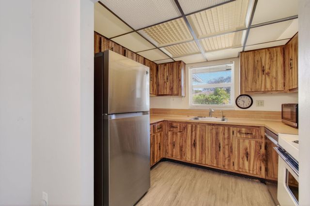 5392 Lakefront Boulevard A, Delray Beach, FL 33484