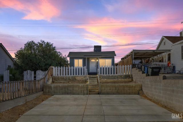 217 F Street, Taft, CA 93268