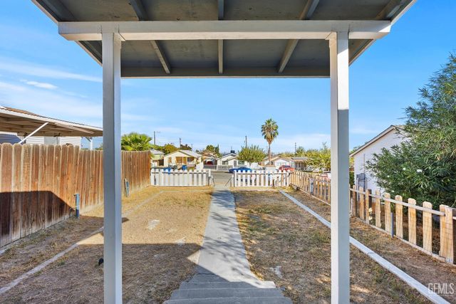 217 F Street, Taft, CA 93268
