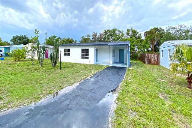355 6th Road SW, Vero Beach, FL 32962