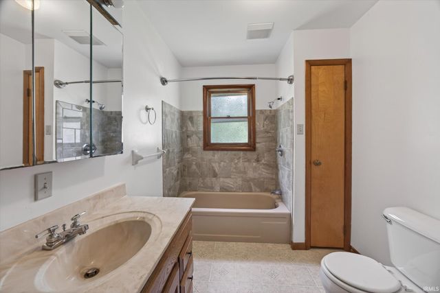 8380 S Fairfax Road, Bloomington, IN 47401