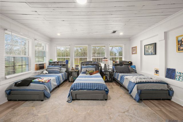 17032 Old Jefferson, Prairieville, LA 70769