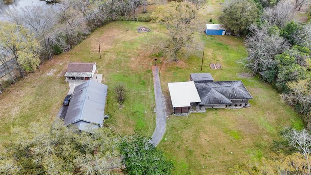 17032 Old Jefferson, Prairieville, LA 70769