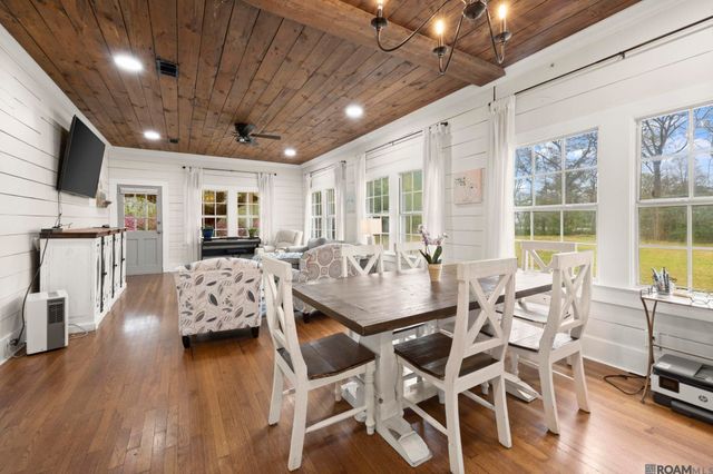 17032 Old Jefferson, Prairieville, LA 70769