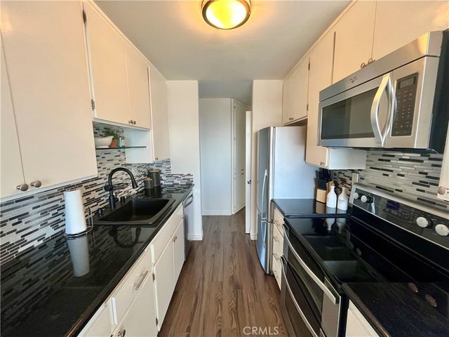630 The Village 116, Redondo Beach, CA 90277