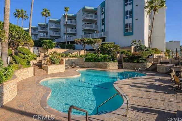 630 The Village 116, Redondo Beach, CA 90277