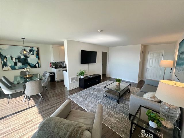 630 The Village 116, Redondo Beach, CA 90277