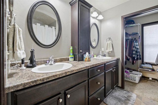 1435 ANTHEM DRIVE, Neenah, WI 54956