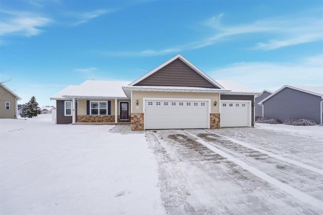 1435 ANTHEM DRIVE, Neenah, WI 54956
