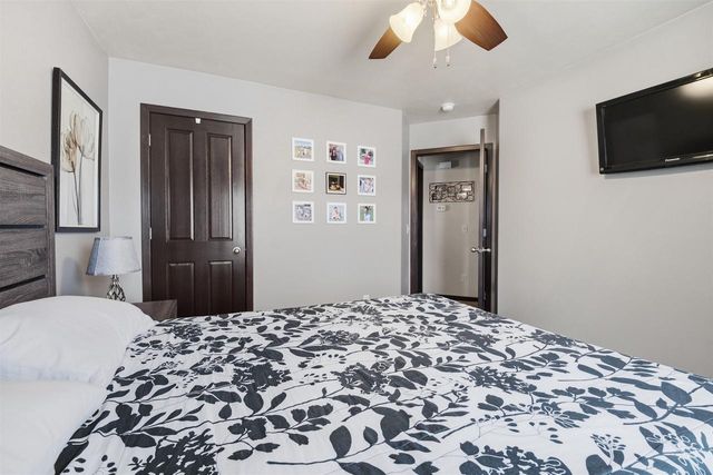 1435 ANTHEM DRIVE, Neenah, WI 54956