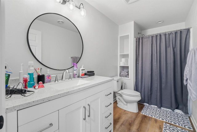 1435 ANTHEM DRIVE, Neenah, WI 54956