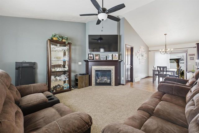 1435 ANTHEM DRIVE, Neenah, WI 54956