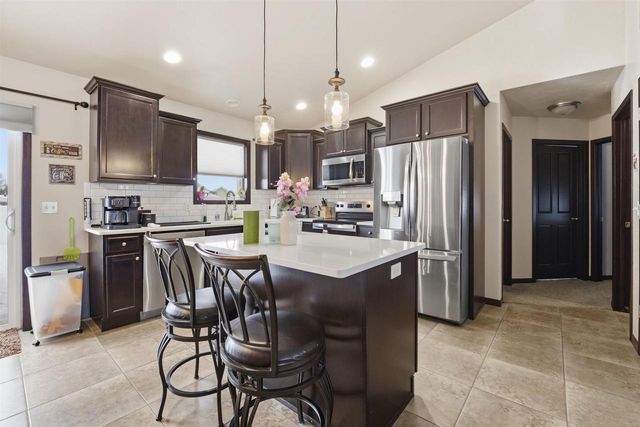 1435 ANTHEM DRIVE, Neenah, WI 54956