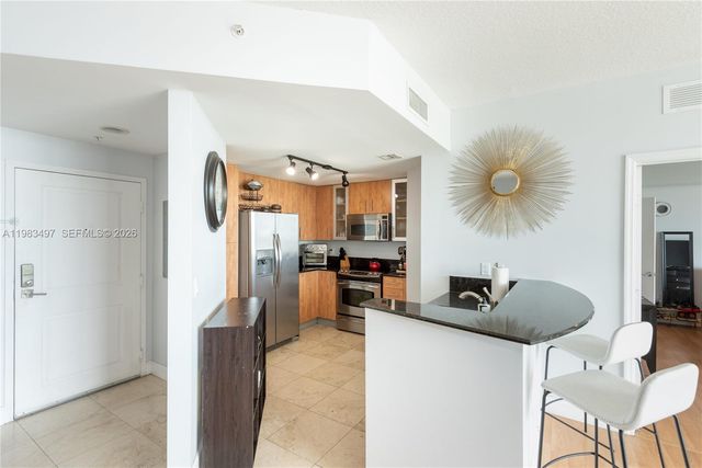 7910 Harbor Island Dr 502, North Bay Village, FL 33141