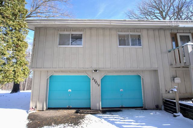 27015 Flintwood Circle, Wyoming, MN 55092