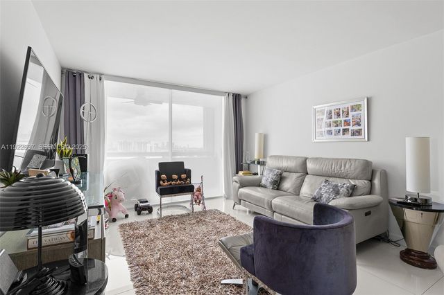 1775 Washington Ave 14F, Miami Beach, FL 33139