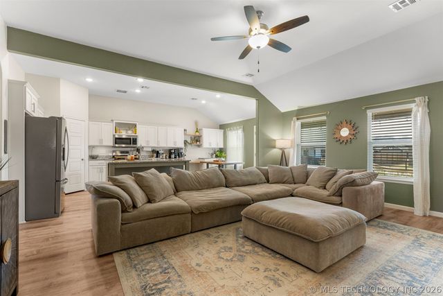 3648 E 144th Street S, Bixby, OK 74008