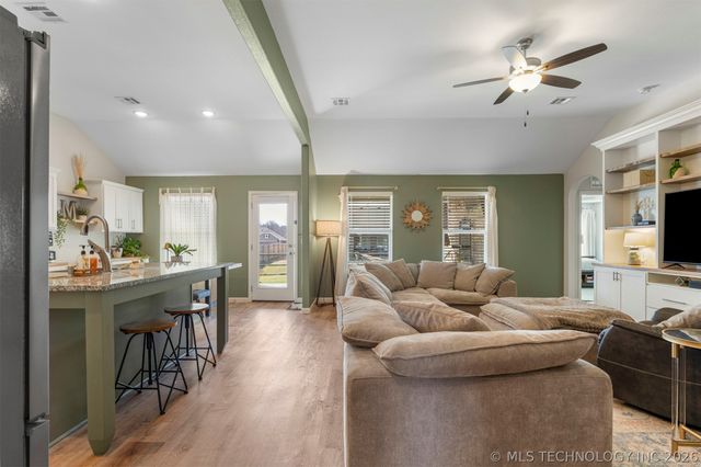 3648 E 144th Street S, Bixby, OK 74008